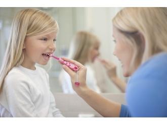 Jak dbać o zdrowie zębów u najmłodszych?
