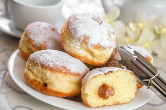 Pączki z nadzieniem ze Złotych owoców i odrobiną chilli