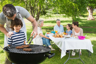 Grill w porządku, czyli sposoby na szybkie i skuteczne czyszczenie