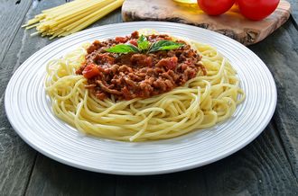 Makaron spaghetti po bolońsku