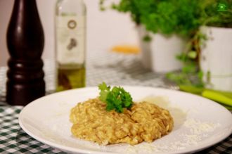 Wybitnie aromatyczne Risotto Alla Milanese z Borowikami