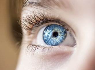 5 sposobów na zmęczone oczy – walcz z Cyfrowym Zmęczeniem Wzroku